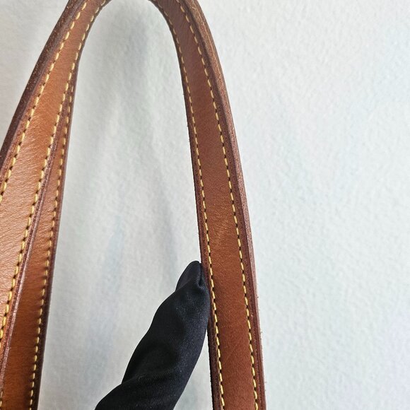 Louis Vuitton petite bucket bag 23 - Picture 5 of 10